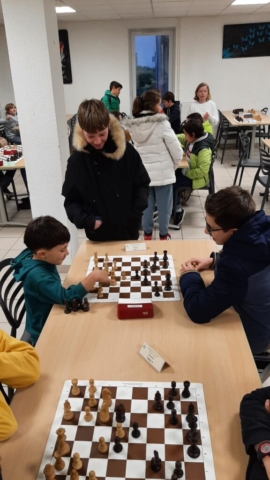 les brestois, de gauche à droite, Aharon, Nolan et Ali. Championnat du Finistère individuel jeune : 4 médailles d'or pour Brest. 3