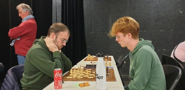 L'ancien brestois Romain Tafforeau (à gauche) de retour en Bretagne Open FIDE de Brest - le bilan 9