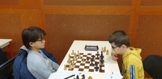 Rémi (à gauche) face à Swann (à droite) Open FIDE de Brest - le bilan 7
