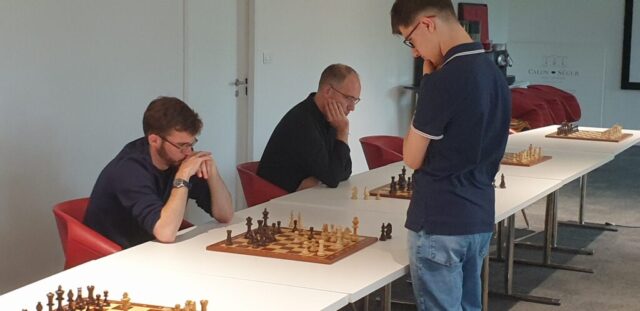 Ali face à un adversaire redoutable, mais qu'il finira par battre Simultanée à Suravenir 5